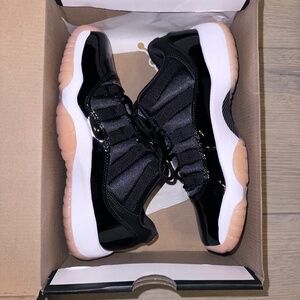 Air Jordan 11 Retro lows SIZE 5.5